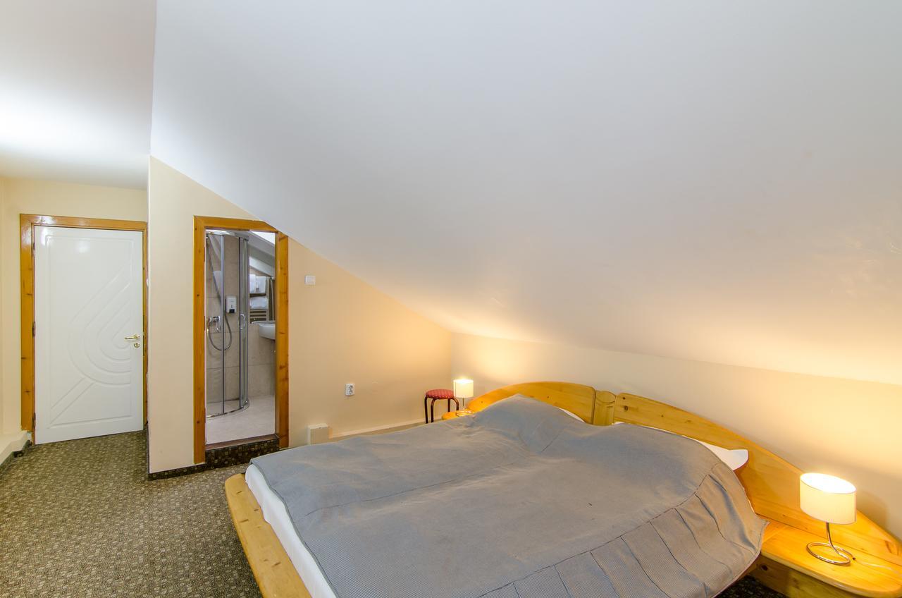 Pensiunea Casa Tepes Braşov Exteriör bild